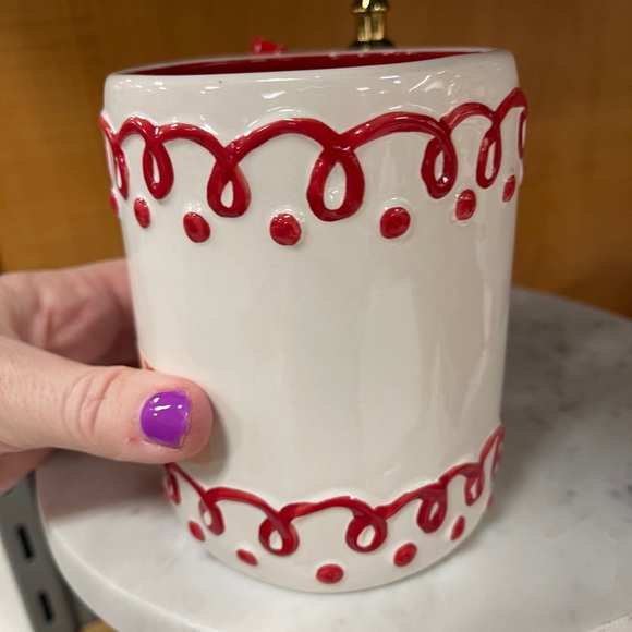 Rae Dunn Christmas Time Lace Scalloped Ribbon Ceramic Coffee Mug NWT - Picture 2 of 4